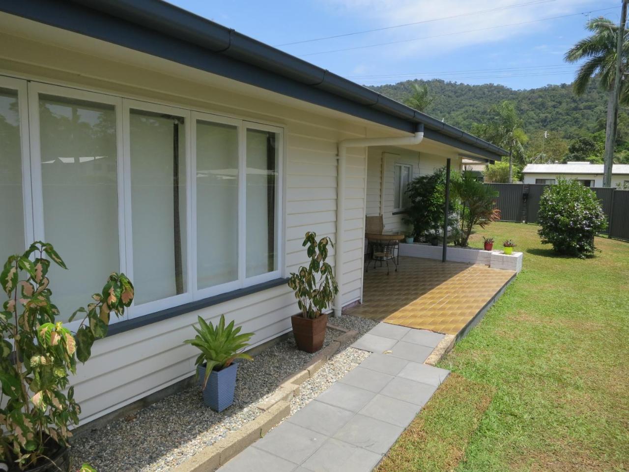 Edge Hill Clean & Green Cairns, 7 Minutes From The Airport, 7 Minutes To Cairns Cbd & Reef Fleet Terminal Exterior foto