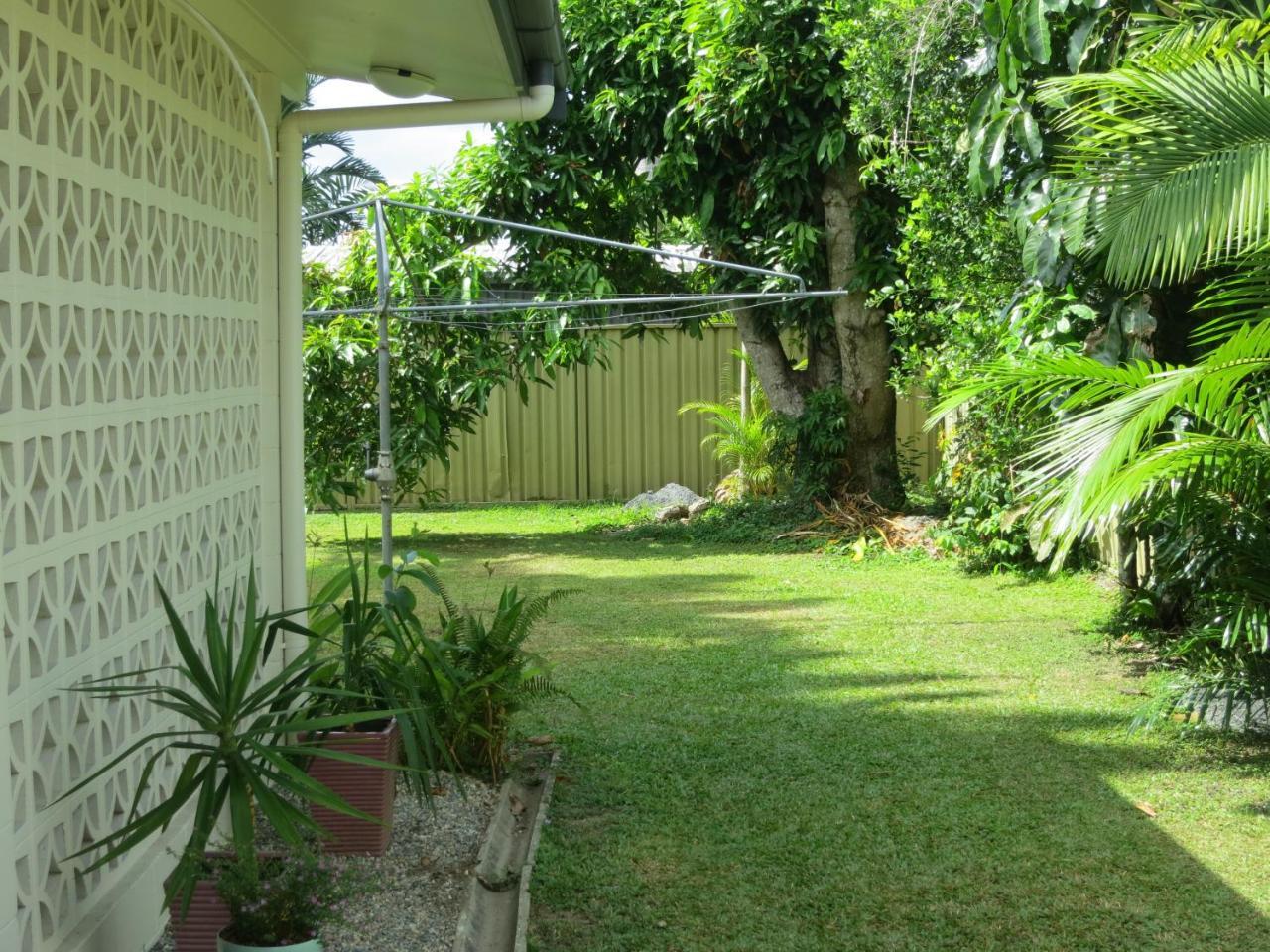 Edge Hill Clean & Green Cairns, 7 Minutes From The Airport, 7 Minutes To Cairns Cbd & Reef Fleet Terminal Exterior foto