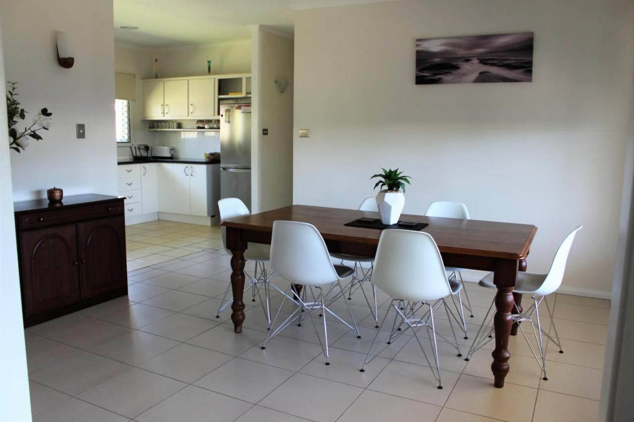 Edge Hill Clean & Green Cairns, 7 Minutes From The Airport, 7 Minutes To Cairns Cbd & Reef Fleet Terminal Exterior foto